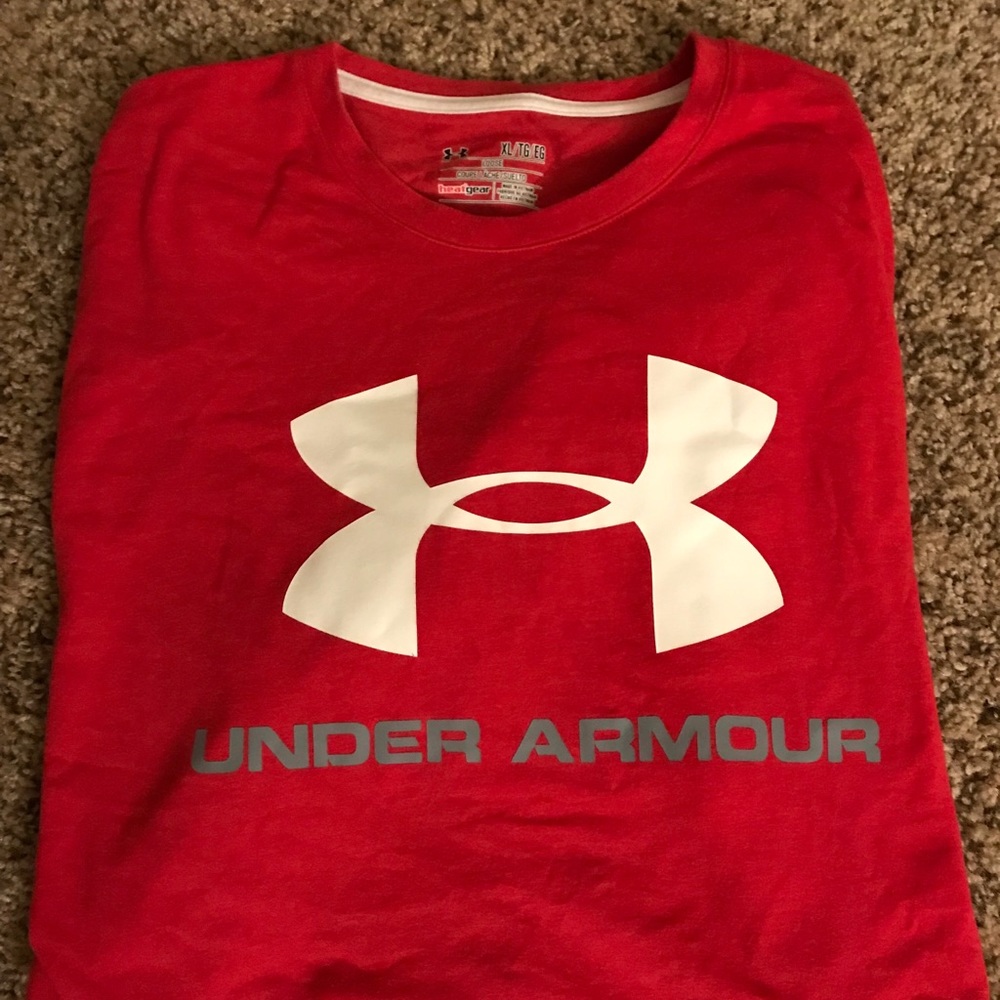 🎉 BUNDLE 🎉 3 Men’s XL T-Shirts. Briefly Worn.